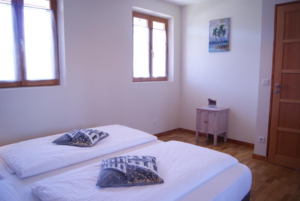 B&B Le Sourire Du Lac Севрие Экстерьер фото